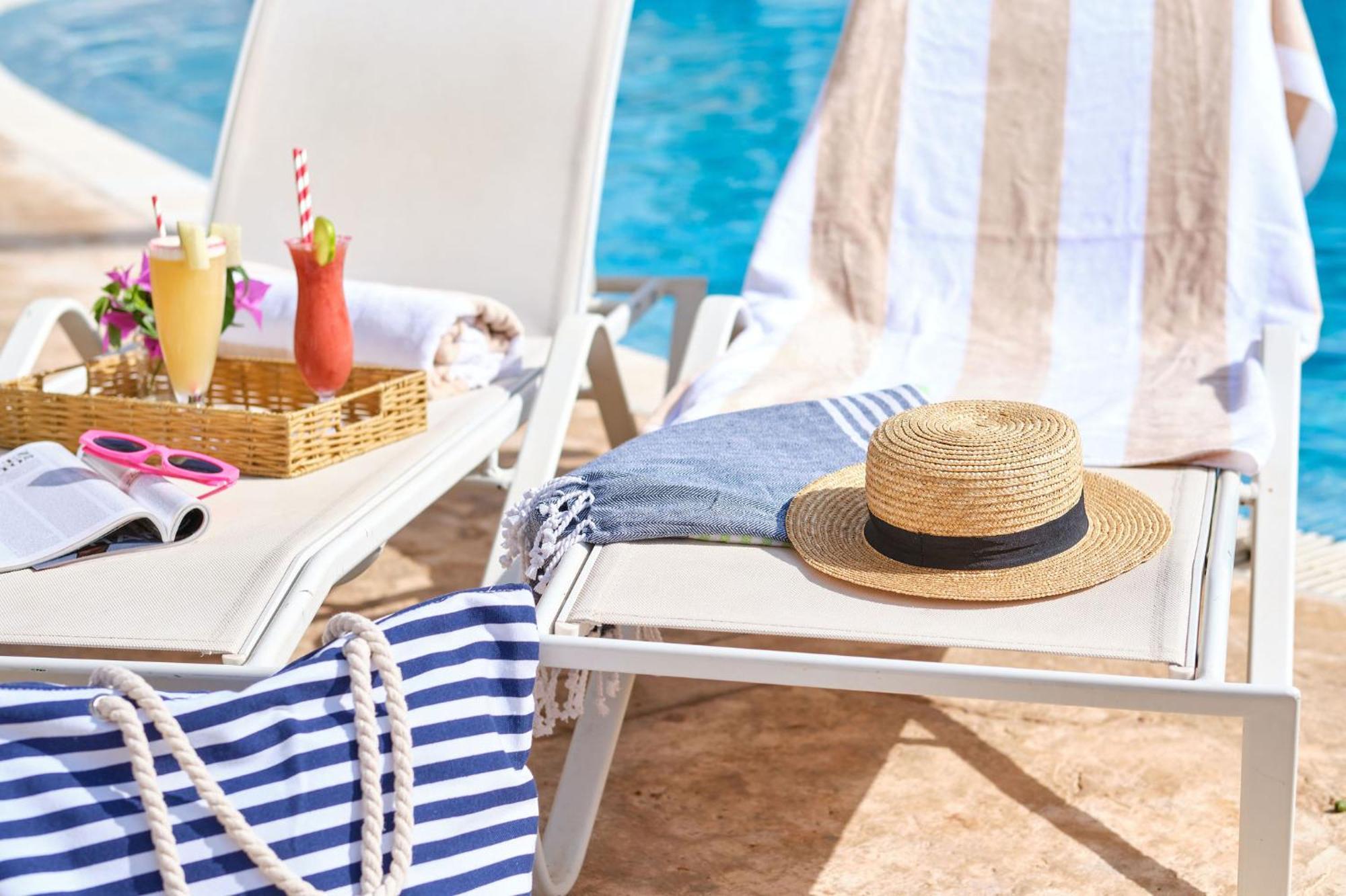 Hotel Illot Suites Cala Ratjada  Exterior photo